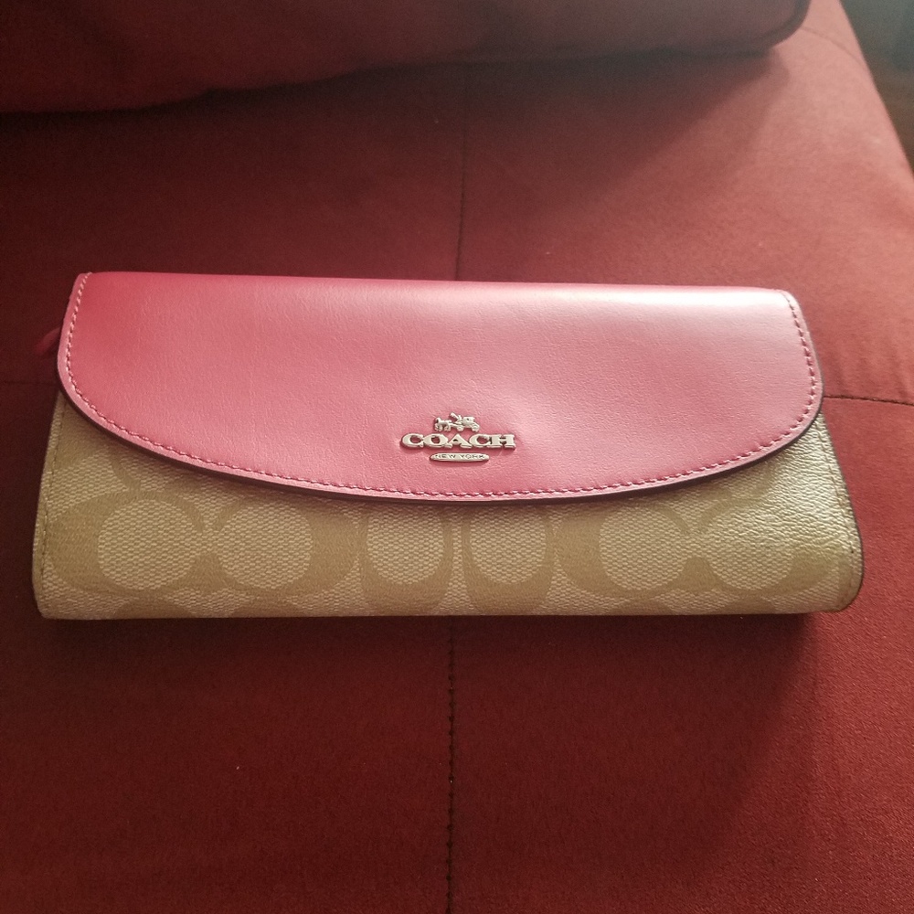 Clutch wallet
